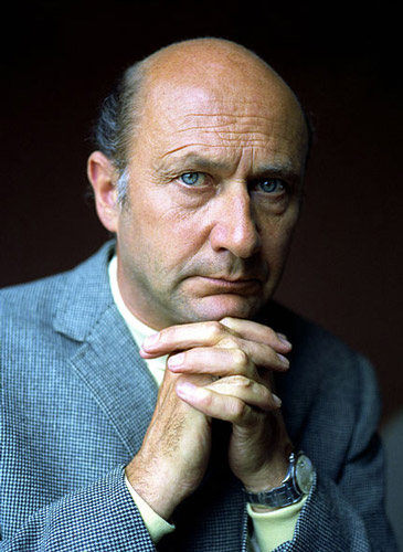 How tall is Donald Pleasance