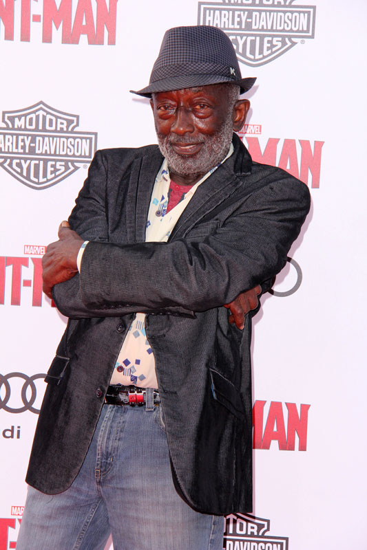 How tall is Garrett Morris